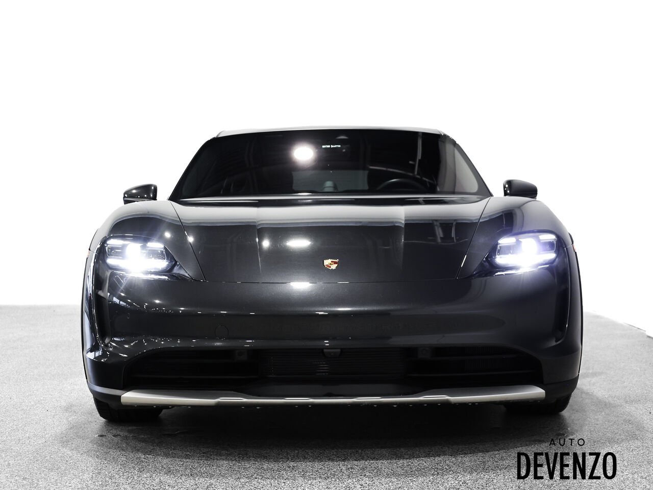2022 Porsche Taycan Grey Saint-Eustache - photo #4