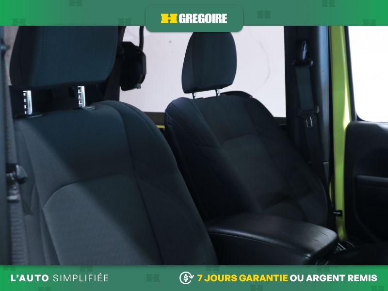 Jeep Wrangler 2023 Jaune Laval - photo #19