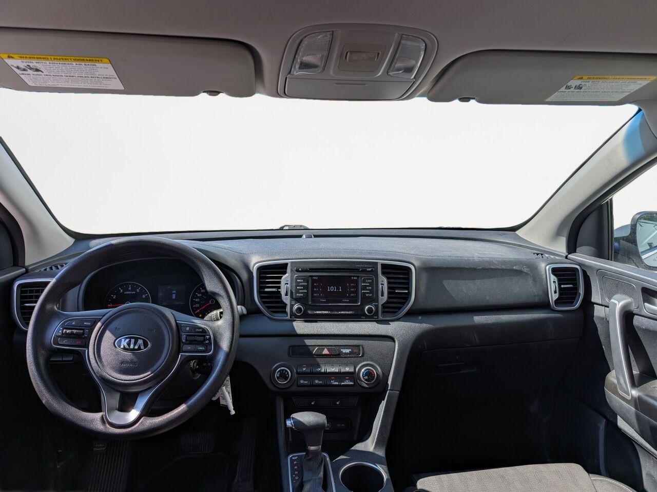 Kia Sportage LX/SIÈGES CHAUFFANTS/BLUETOOTH/AC/VITRES ÉLECTRIQUES 2017 Blanc Sherbrooke - photo #6