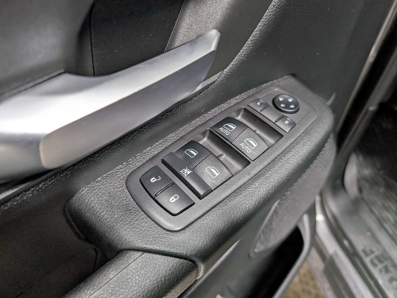 Ram 1500 Tradesman/AC/BLUETOOTH/CAMERA DE RECUL/PHARES AUTOMATIQUES 2020 Gris Sherbrooke - photo #9