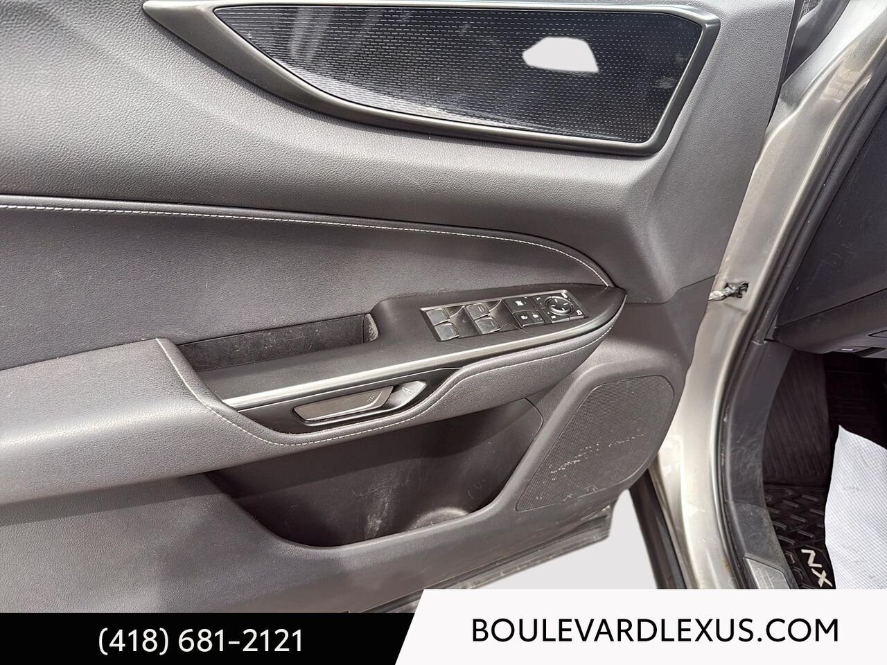 Lexus NX 19396A 2023 Argent Québec - photo #7
