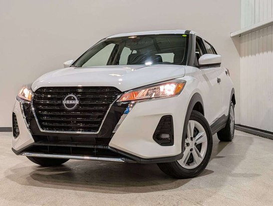 2024 Nissan Kicks White