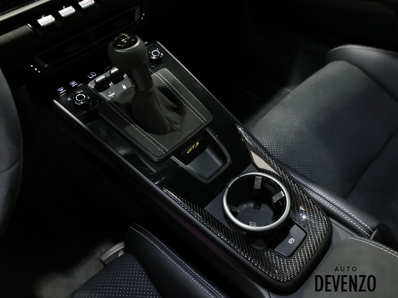 2024 Porsche 911 Grey Saint-Eustache - photo #13