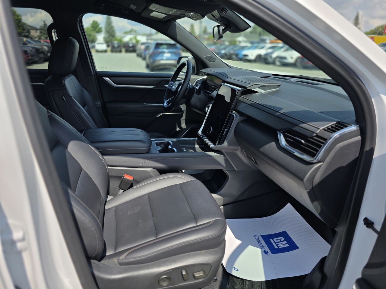 GMC Acadia Elevation 2024 Blanc Rouyn-Noranda - photo #48