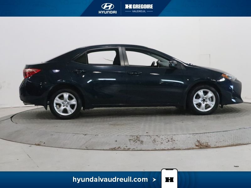 Toyota Corolla 2018 Bleu Saint-Eustache - photo #12