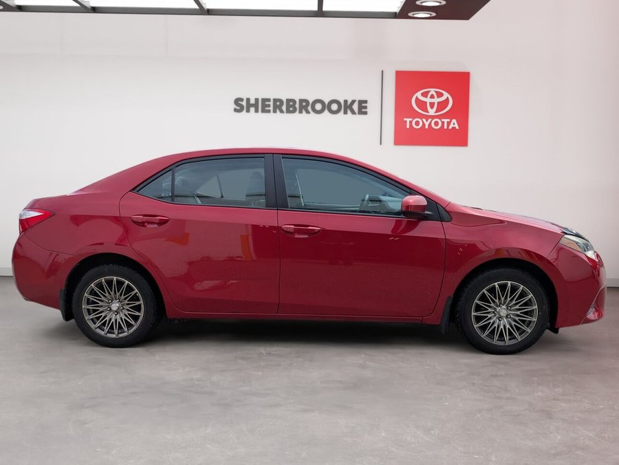 Toyota Corolla 2016 2016 Rouge barcelone métallisé