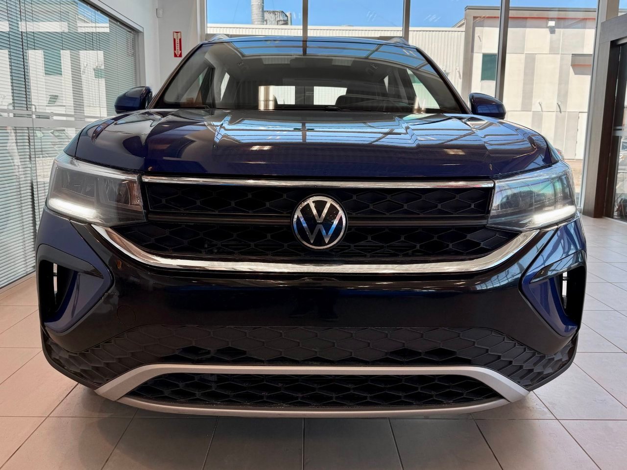 Volkswagen Taos 2023 Bleu Notre-Dame-des-Prairies - photo #4