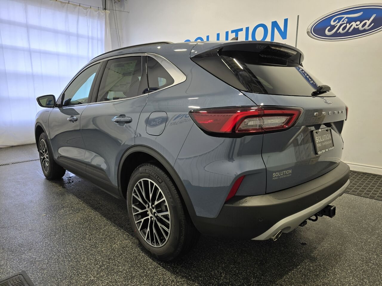 Ford Escape VHR TA 2025 Bleu vapeur métallisé Châteauguay - photo #1
