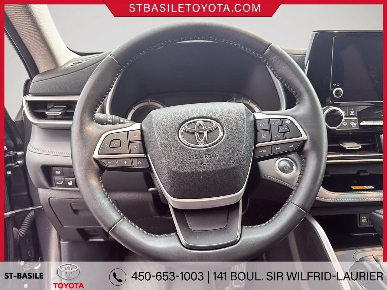 2025 TOYOTA Highlander Hybrid Grey Saint-Basile-le-Grand - photo #14