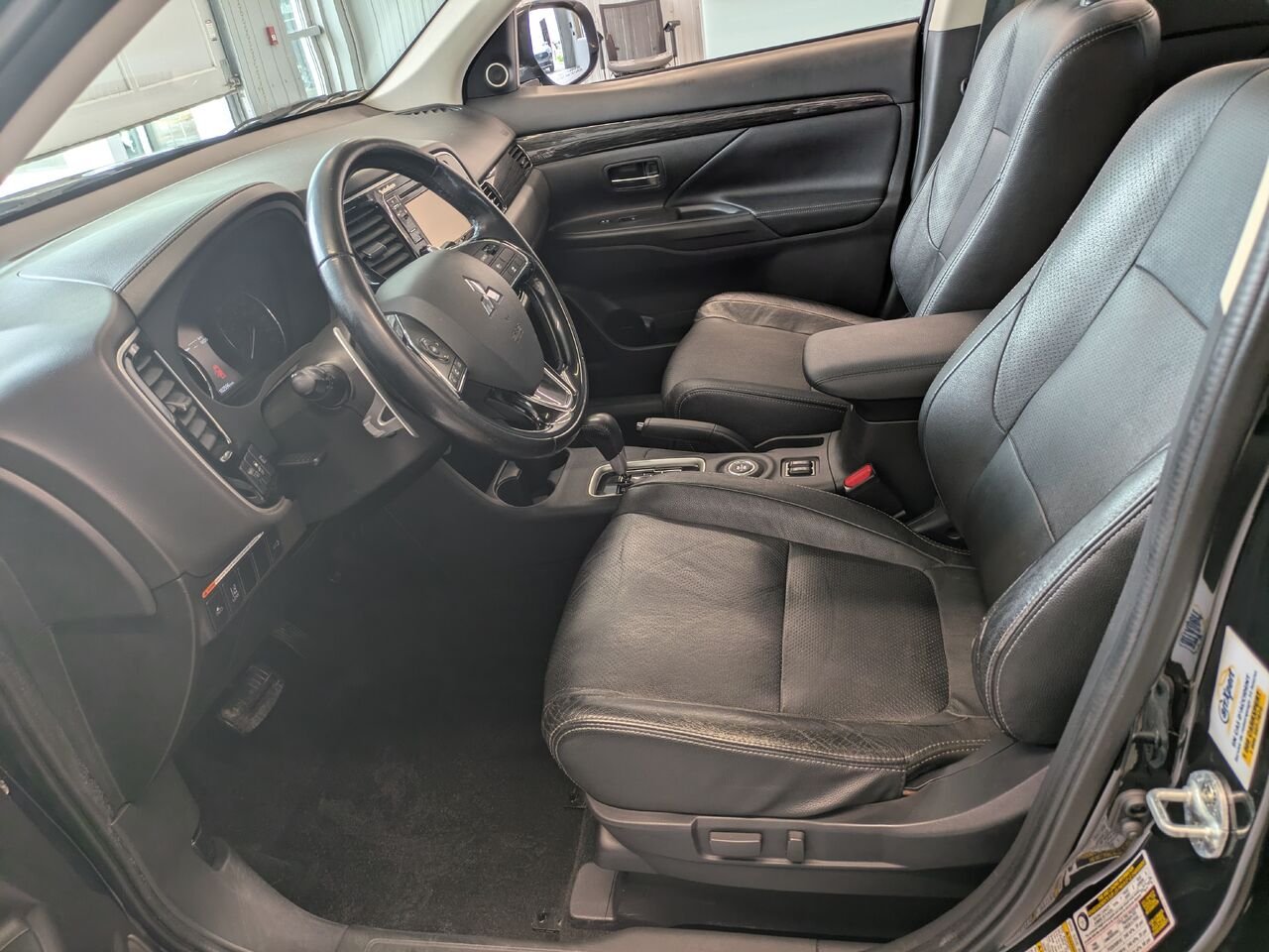 2016 Mitsubishi Outlander Black Gatineau - photo #13