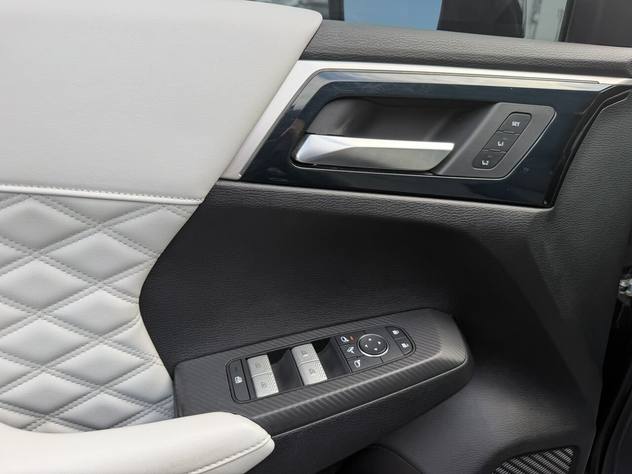 2022 Mitsubishi Outlander GT AWD 7 PASSAGERS Grey Laval - photo #28