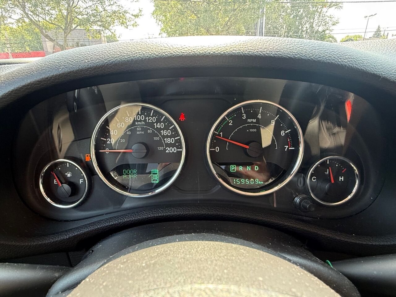 2017 Jeep Wrangler Unlimited Modèle Sahara 4 portes traction intégrale Red Châteauguay - photo #13