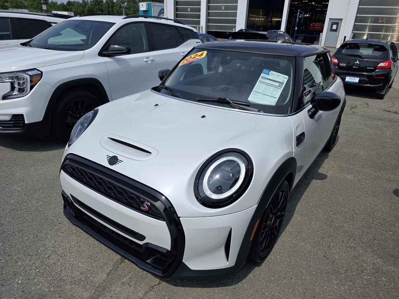 2024 MINI 3 Door Cooper S Rouyn-Noranda - photo #1