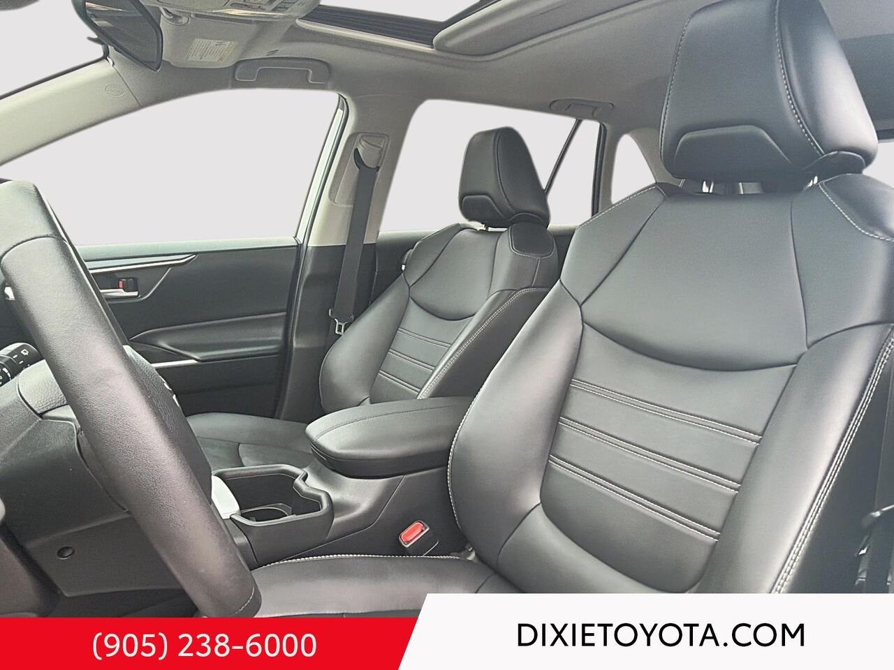 2023 Toyota RAV4 XLE PREMIUM AWD / HEATED SEATS / MOONROOF / LEATHER SURFACE / CARPLAY AND ANDROID AUTO Wind Chill Pearl Mississauga - photo #8