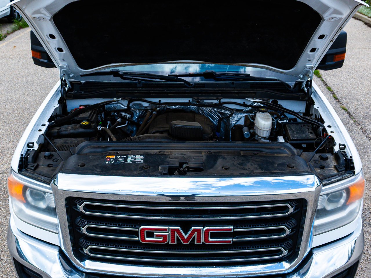 2018 GMC Sierra 2500HD 4WD Double Cab 144.2 White Sherwood Park - photo #8