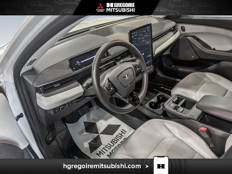 2025 Ford Mustang Mach-E White Blainville - photo #16