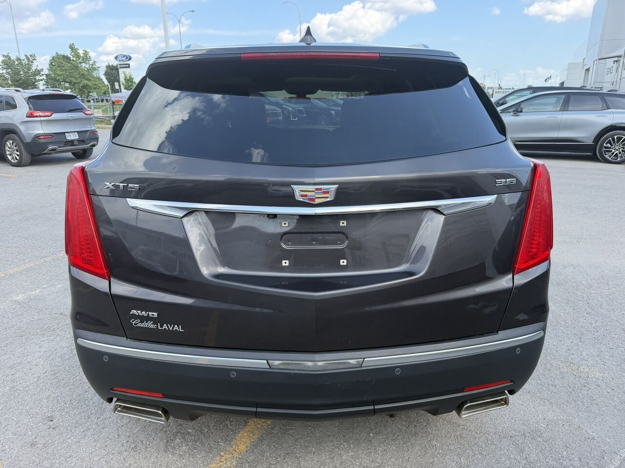 2017 Cadillac XT5 LUXURY AWD V6 3.6 Grey Laval - photo #16