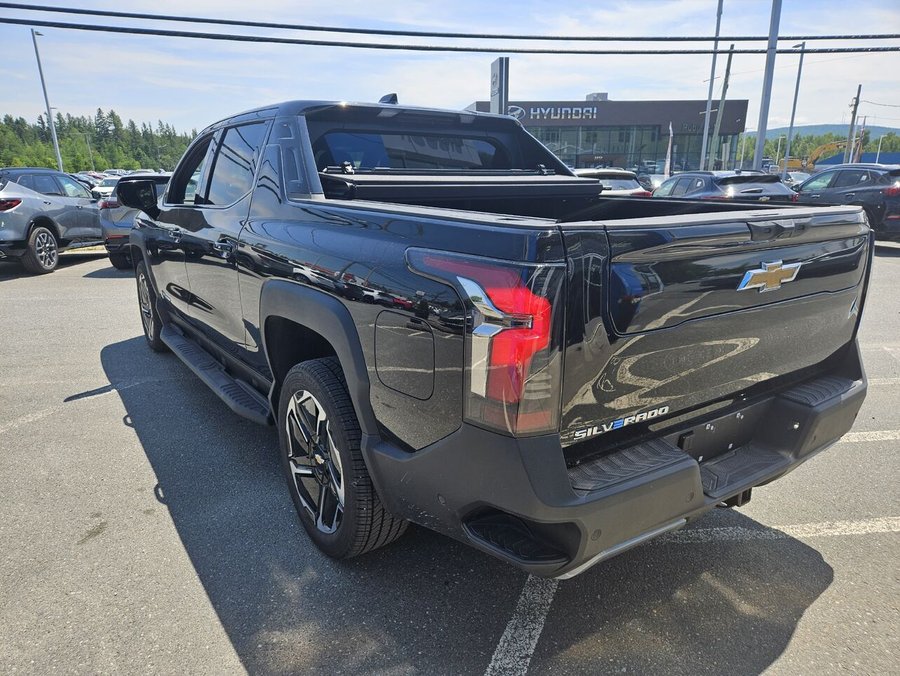 2026 Chevrolet Silverado EV 2026 Black
