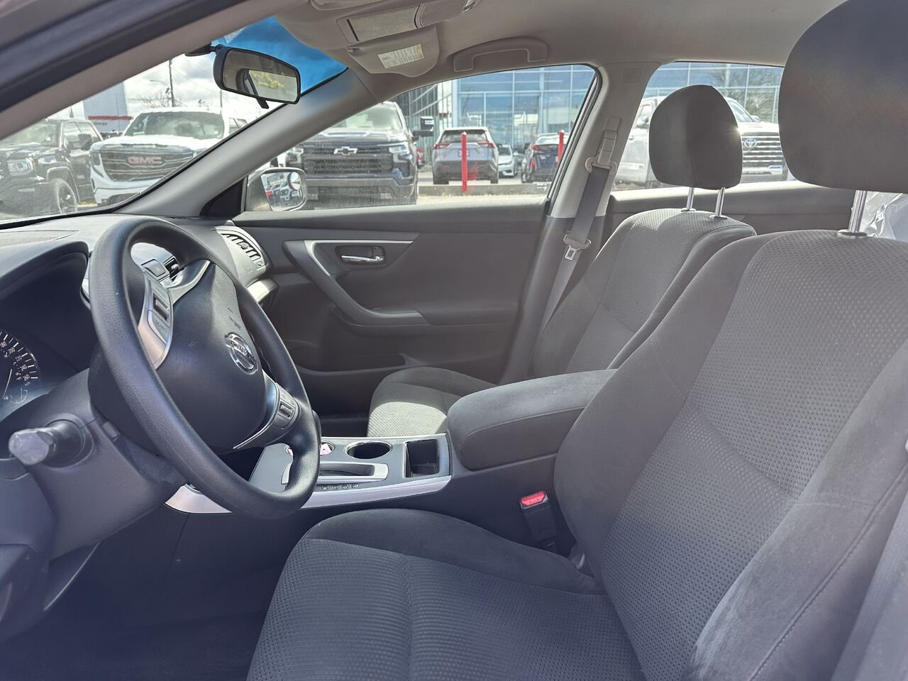 NISSAN ALTIMA 2.5/S/SV/SL Berline 4 portes, 4 cyl. en ligne, CVT 2,5 2015 Gatineau - photo #2