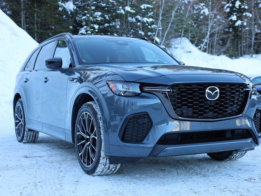 2025 Mazda CX-70 PHEV Éligible à une subvention gouvernementale allant jusqu’à 7500$ Zircon Sand Metallic