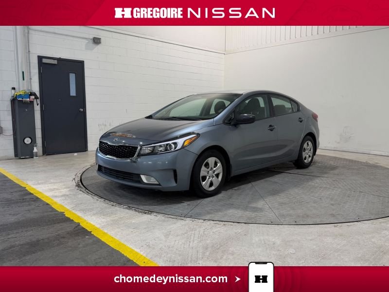 2017 Kia Forte Grey Laval - photo #2