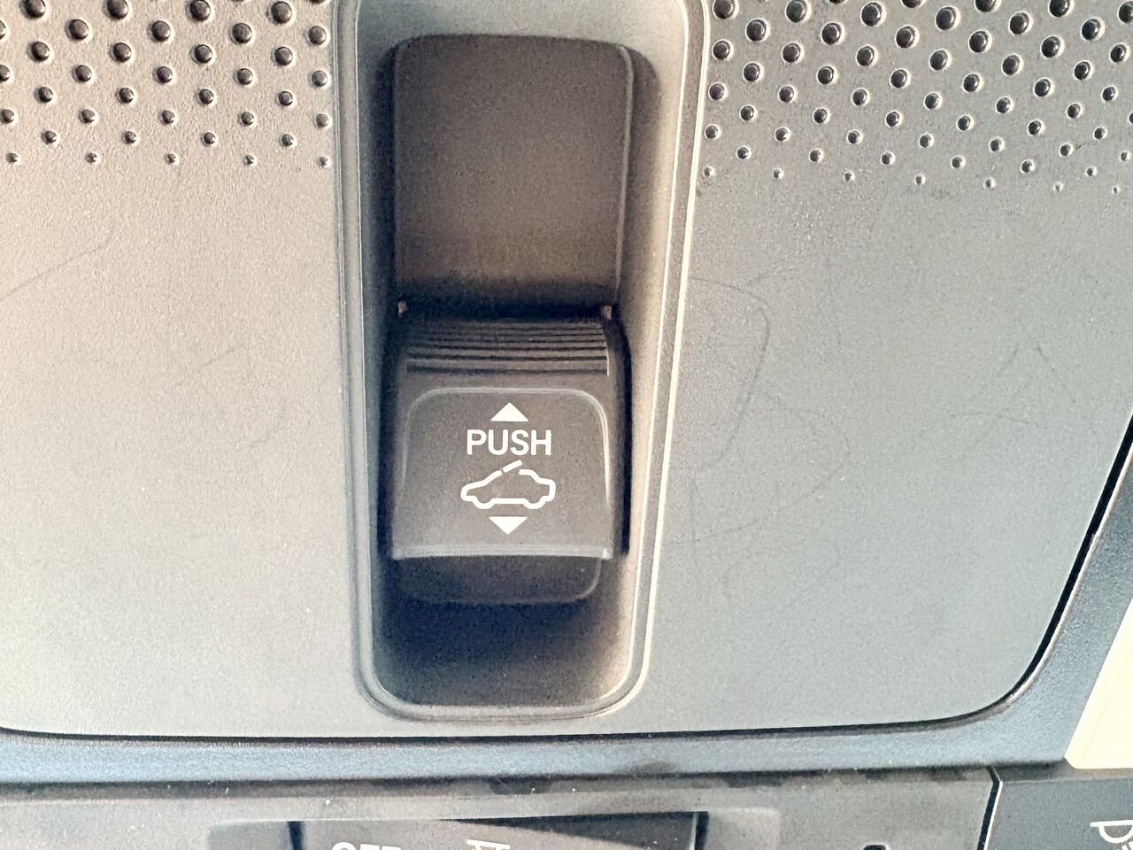 2025 Honda HR-V Blue Mont-Laurier - photo #26