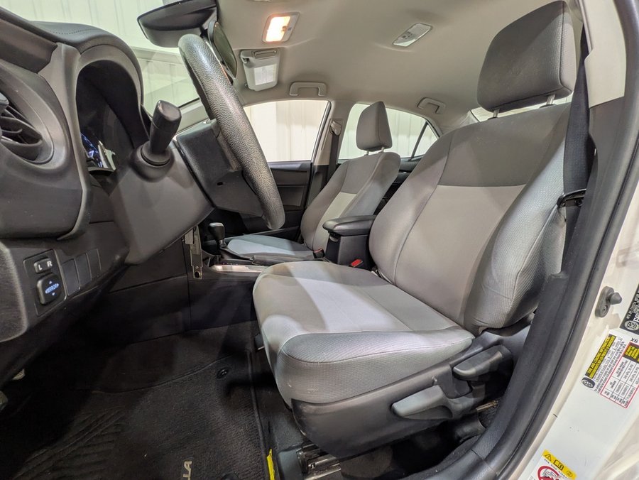 Toyota Corolla CE Manual 2018 Blanc