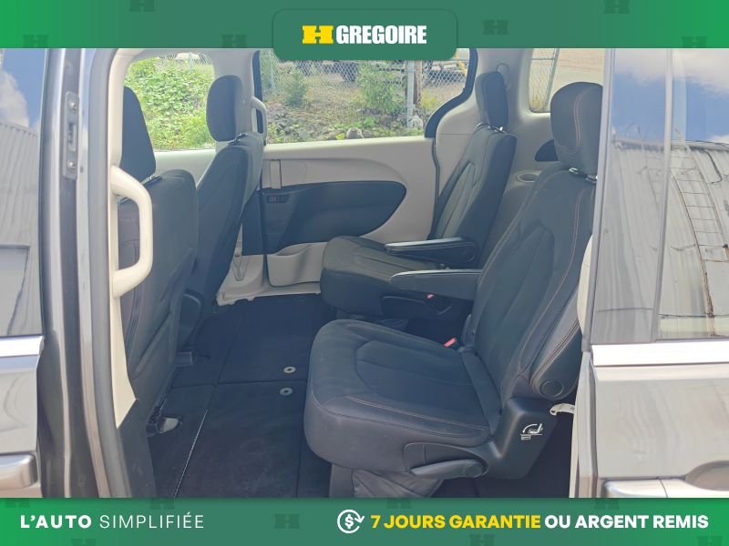 Chrysler Pacifica 2019 Gris Laval - photo #21