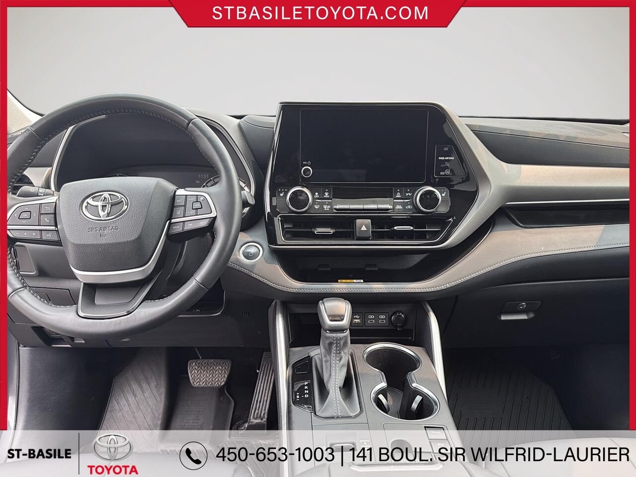 2025 TOYOTA Highlander Hybrid Grey Saint-Basile-le-Grand - photo #12