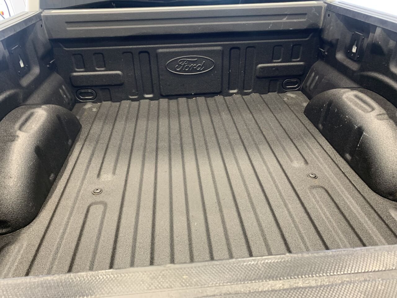 Ford F-150 F150 XLT CREW CAB SHORT BOX 2024 Gris Châteauguay - photo #10