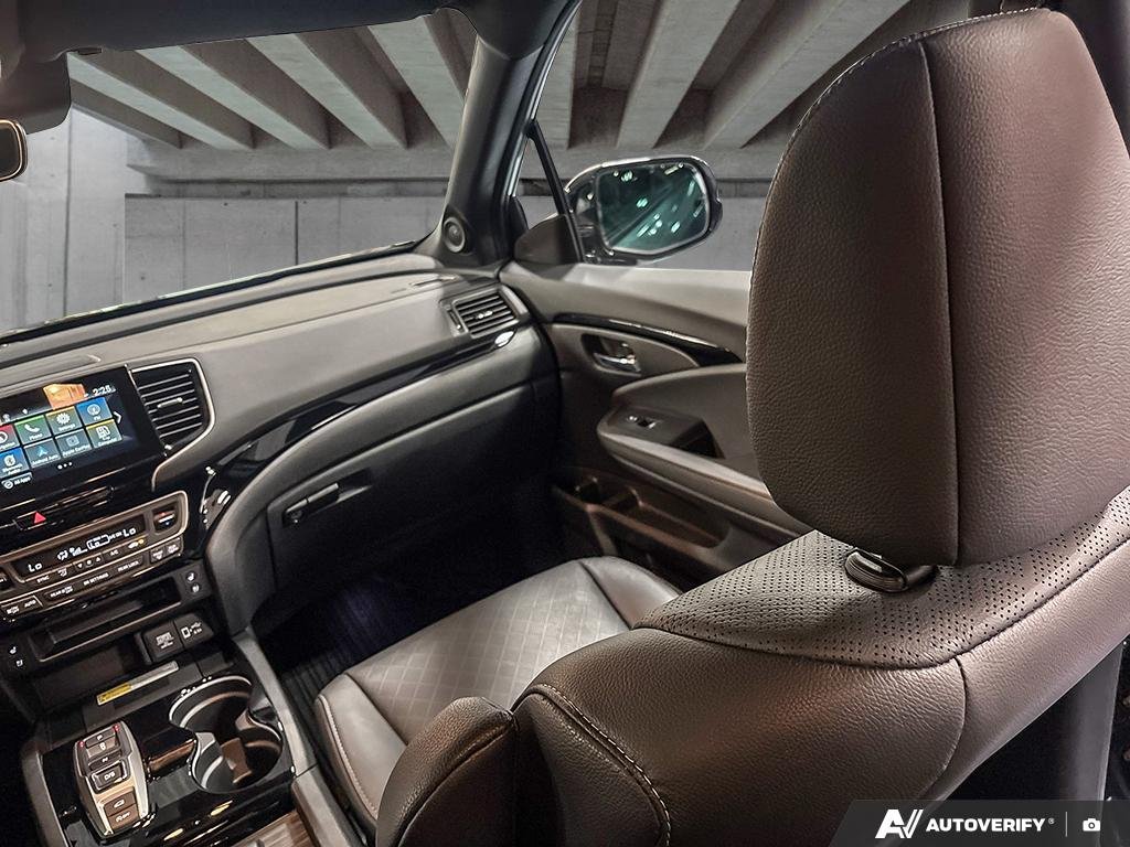 2021 Honda Passport 2601173A | Touring Black Edmonton - photo #24