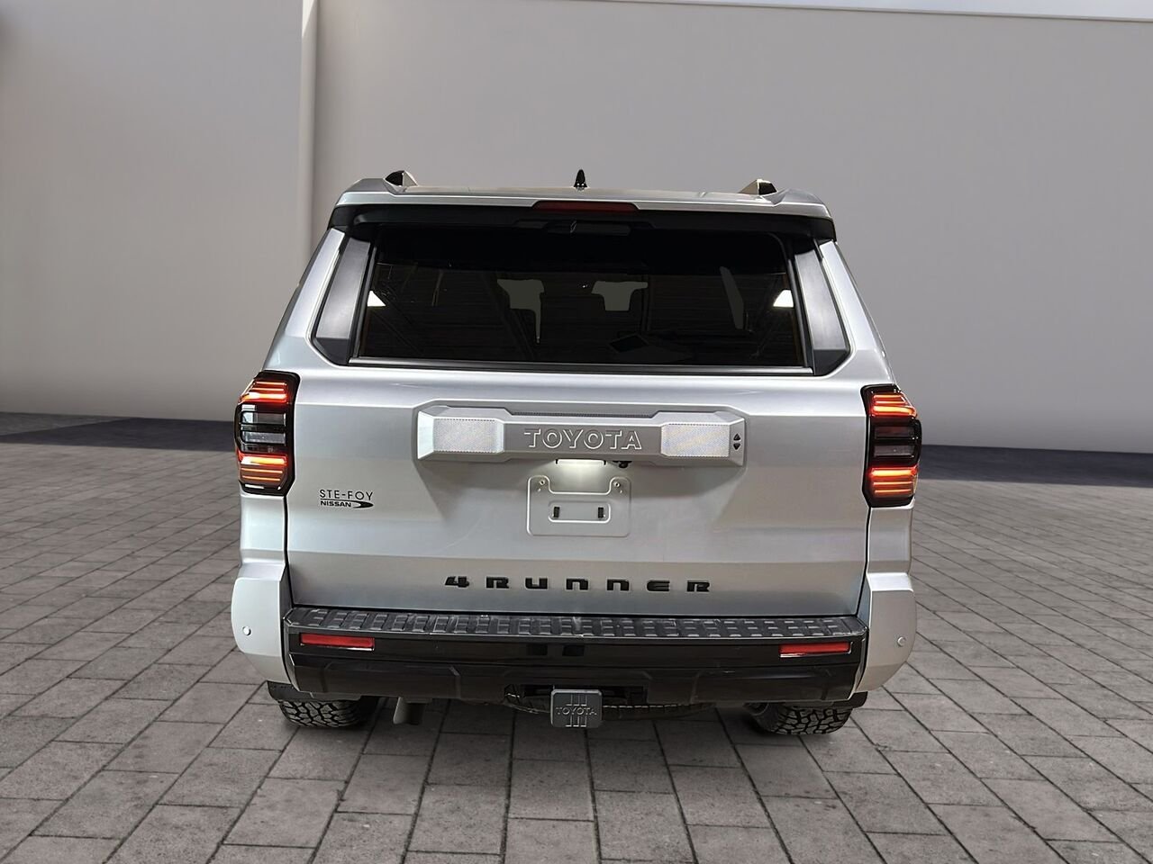 Toyota 4Runner TRD SPORT 2025 Gris Québec - photo #2