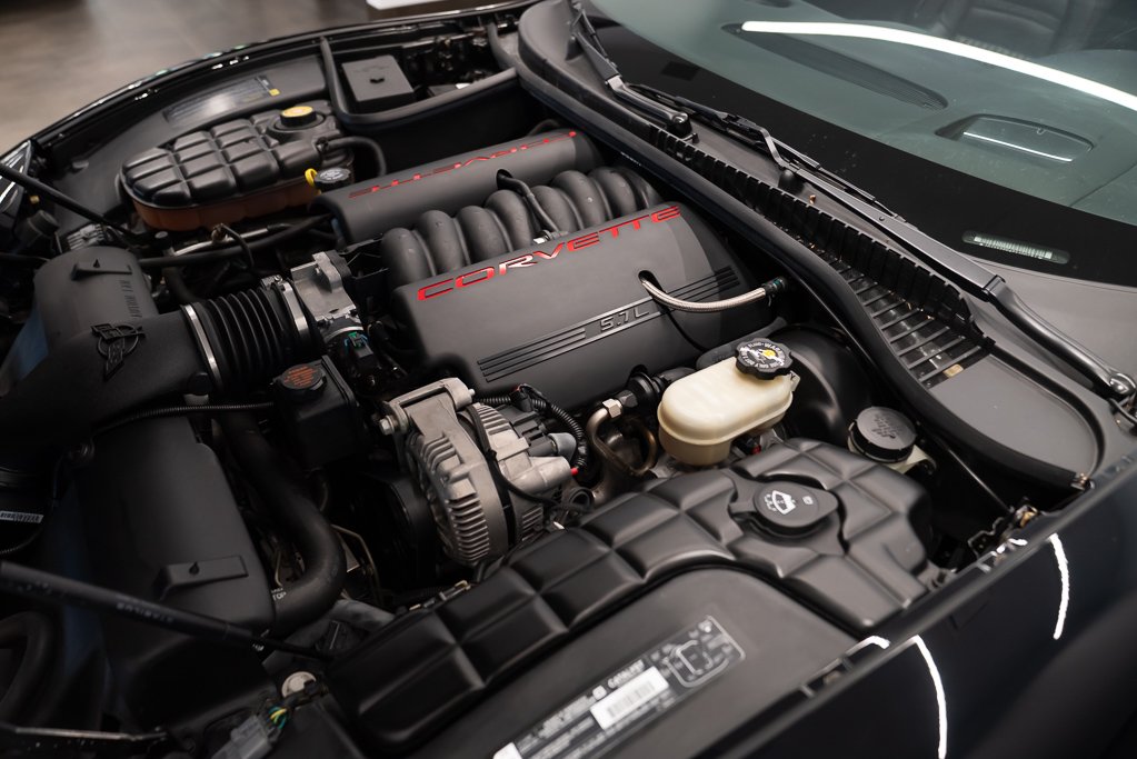2002 Chevrolet Corvette Black Montreal - photo #35