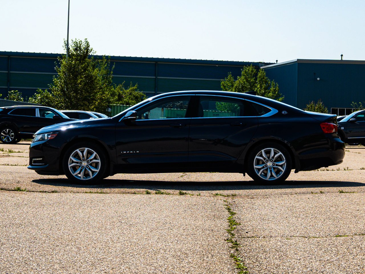 2018 Chevrolet Impala 4dr Sdn LT w/1LT Blue Sherwood Park - photo #9