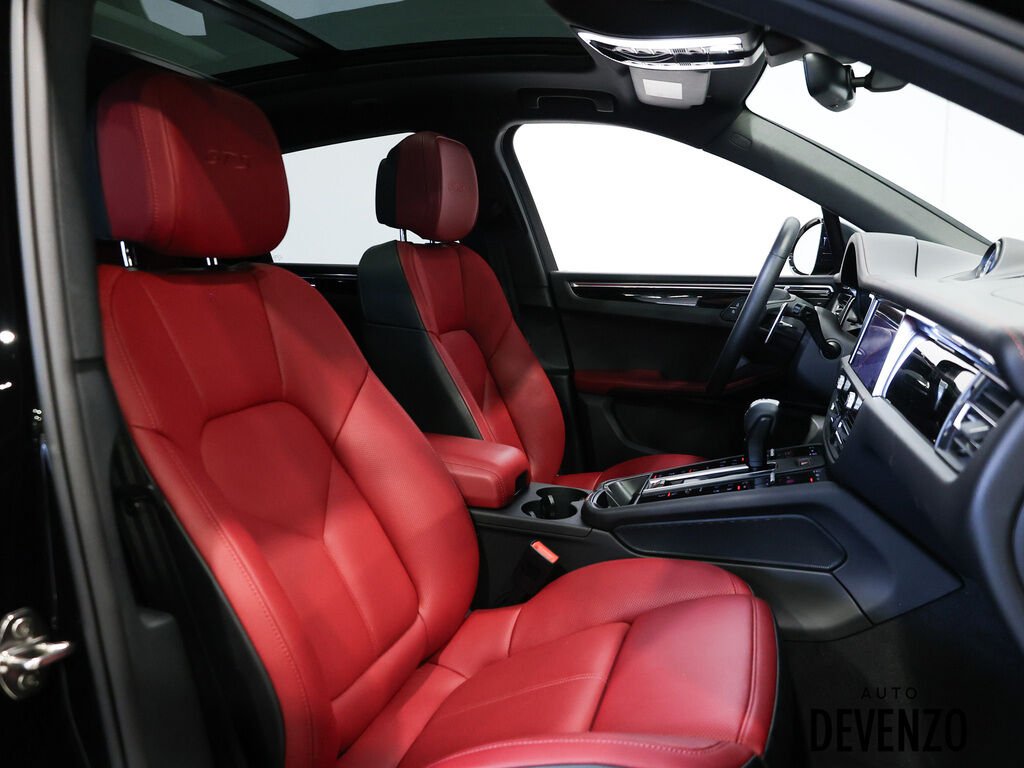 2025 Porsche Macan Black Saint-Eustache - photo #8