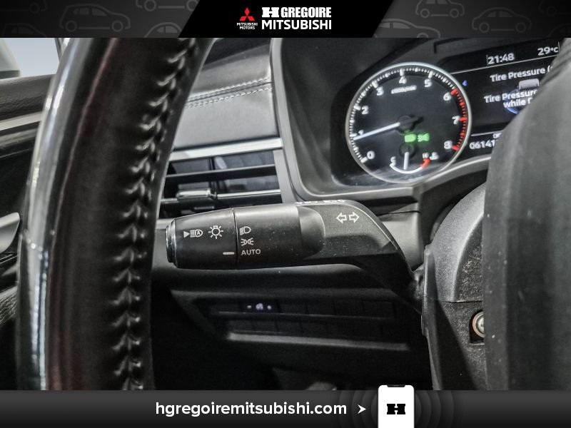2022 Mitsubishi Outlander Grey Laval - photo #16