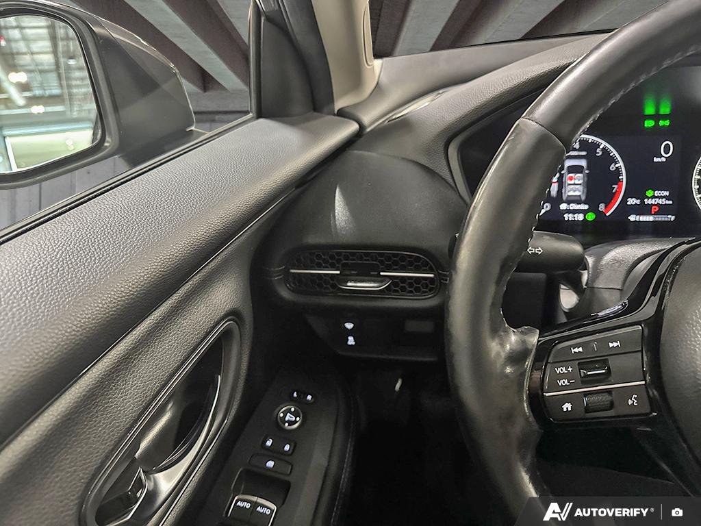 2024 Honda HR-V 2600116A | EX-L Navi gray Edmonton - photo #15