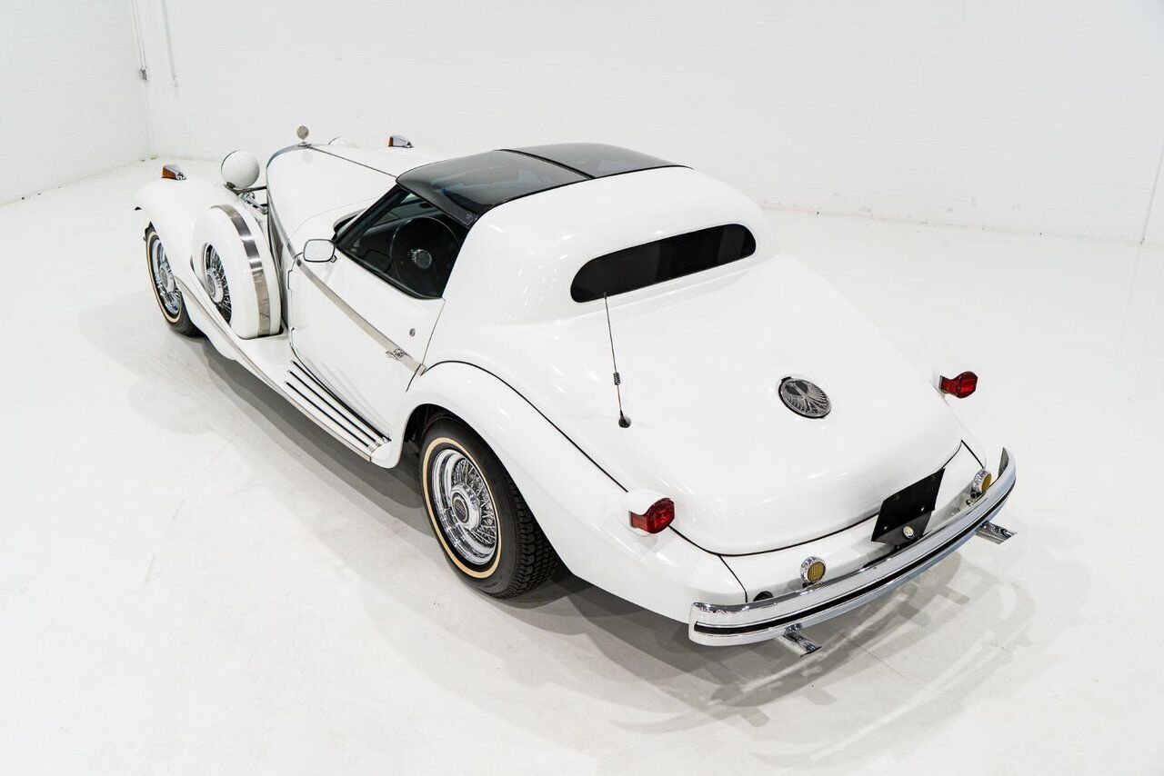 1981 Phillips Motor Car Berlina Coupe Only 1 of 78 produced. Very rare | PRIX EN USD White Montreal - photo #6