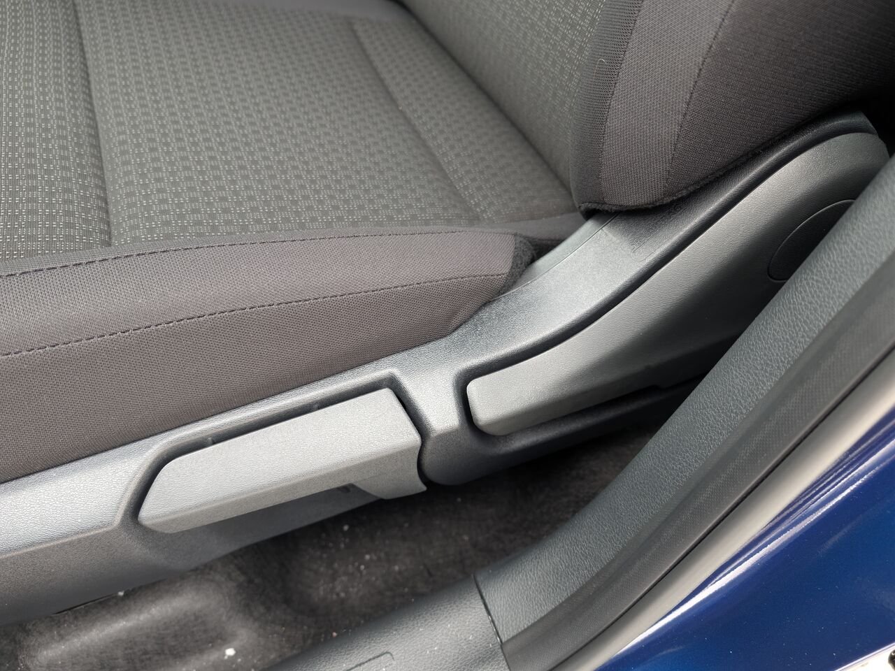 Nissan Kicks KICKS S 2026 Bleu foncé nacré Châteauguay - photo #21