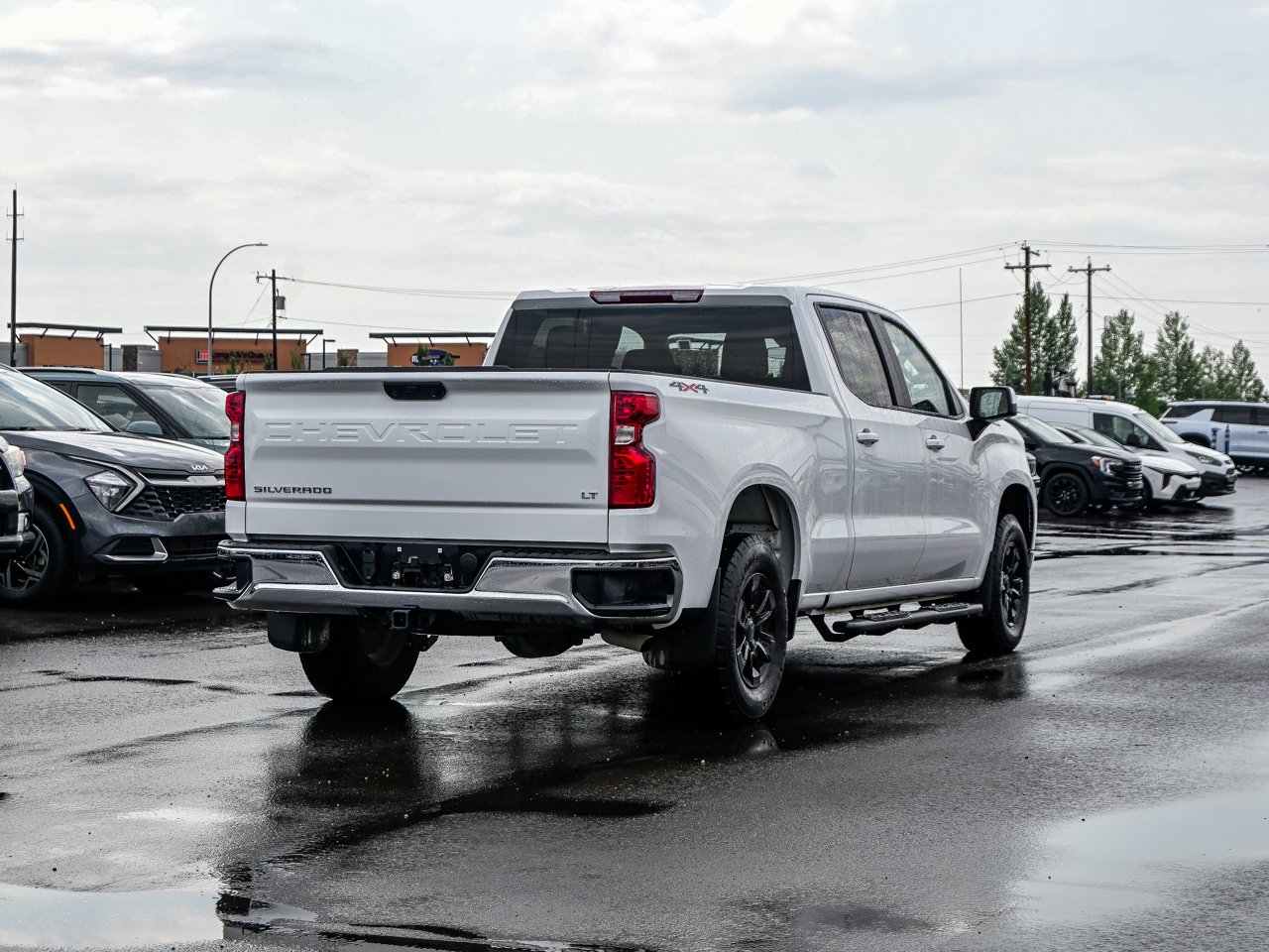 2026 Chevrolet Silverado 1500 4WD Crew Cab 147 LT White Sherwood Park - photo #12