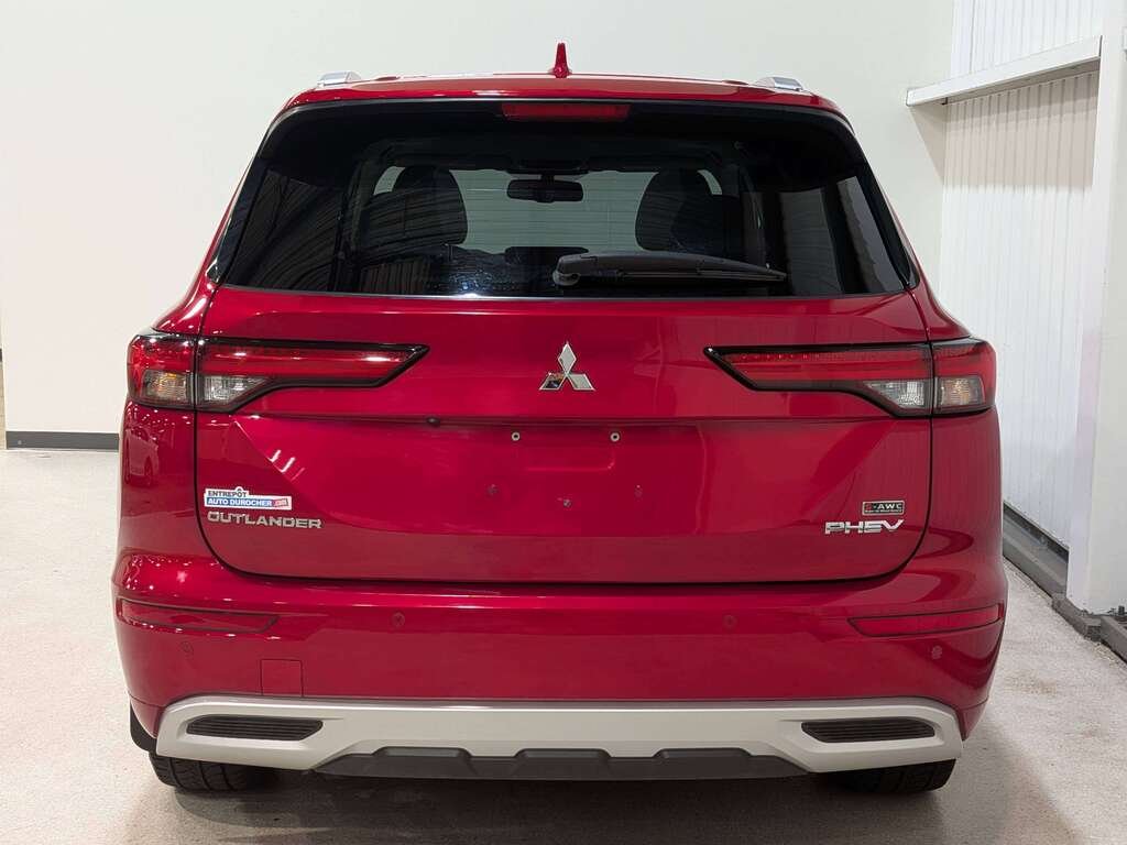 2023 Mitsubishi Outlander Plug-In Hybrid GT S-AWC Red Val-David - photo #5