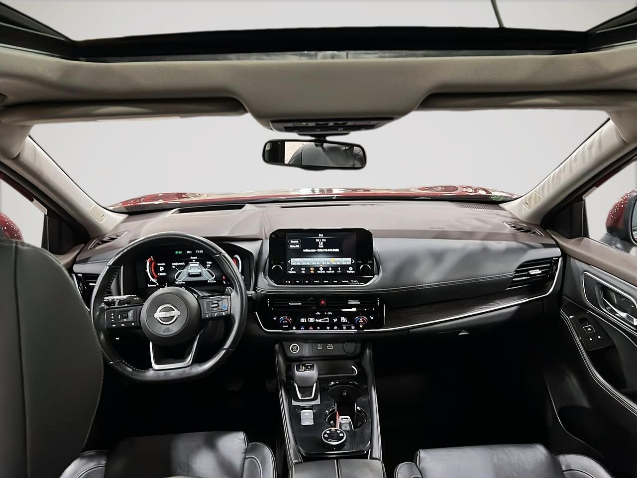 2023 Nissan Rogue Red Québec - photo #9