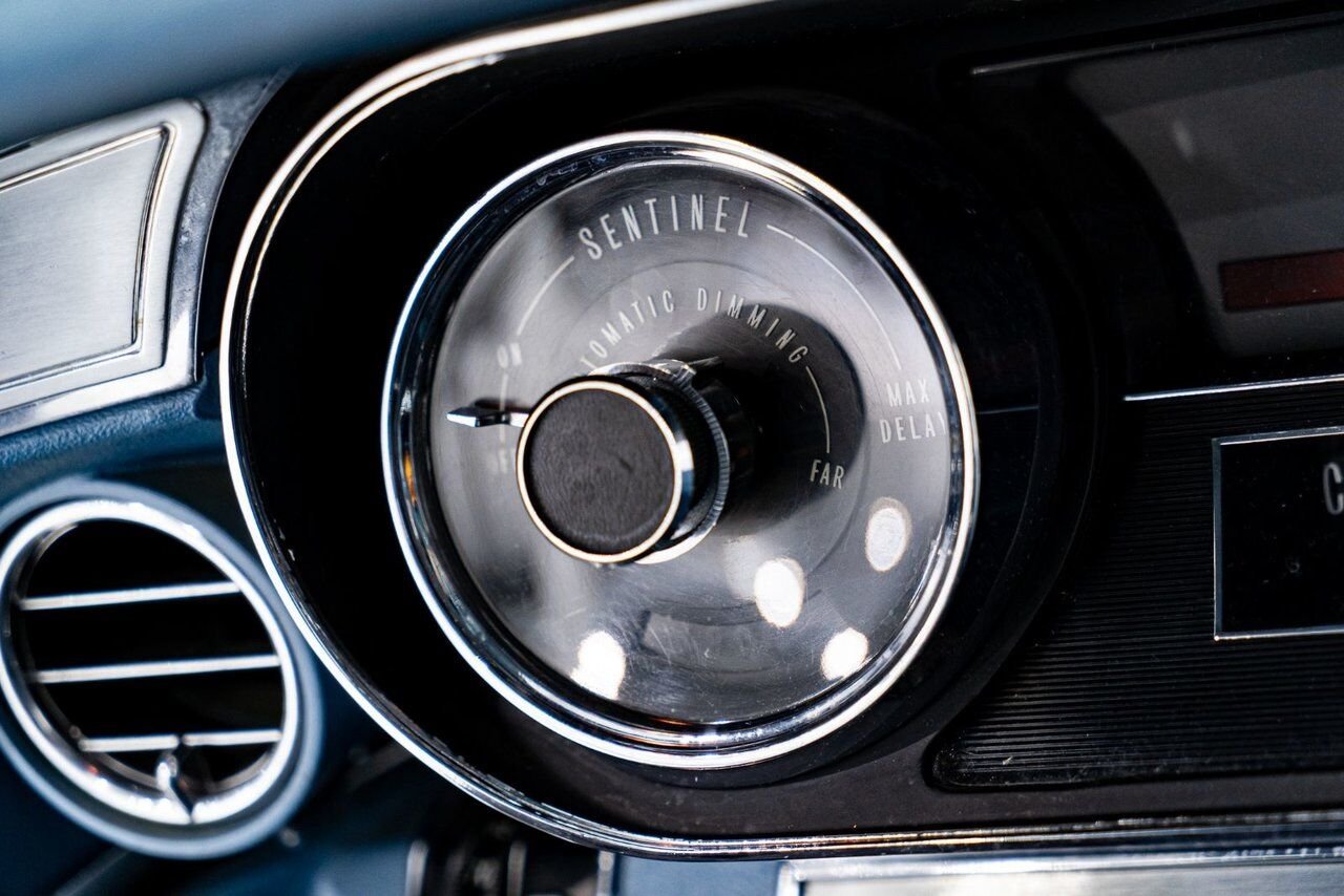 Cadillac Fleetwood **PRICE IN USD** Factory Limo dual AC with only 18,892 miles 1966 Blanc Montréal - photo #87