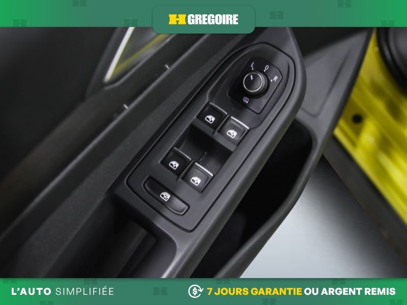 2022 Volkswagen Golf GTI Yellow Laval - photo #18