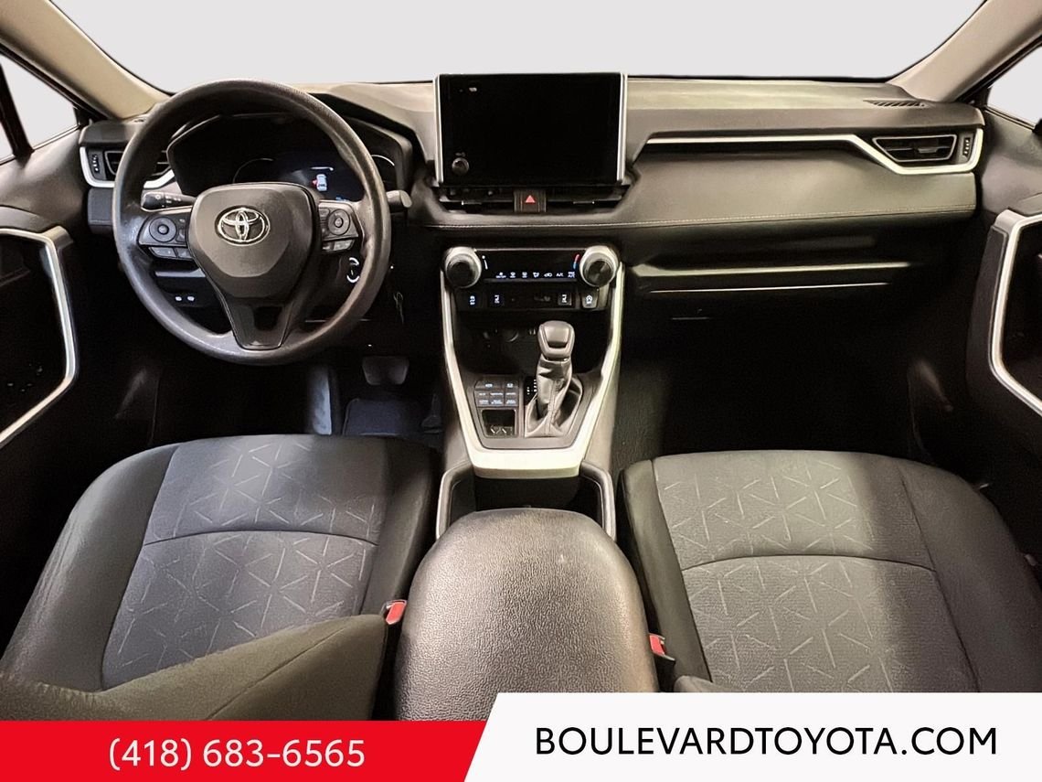 2024 Toyota RAV4 531713-108 | LE, AWD Midnight Black Metallic Québec - photo #17