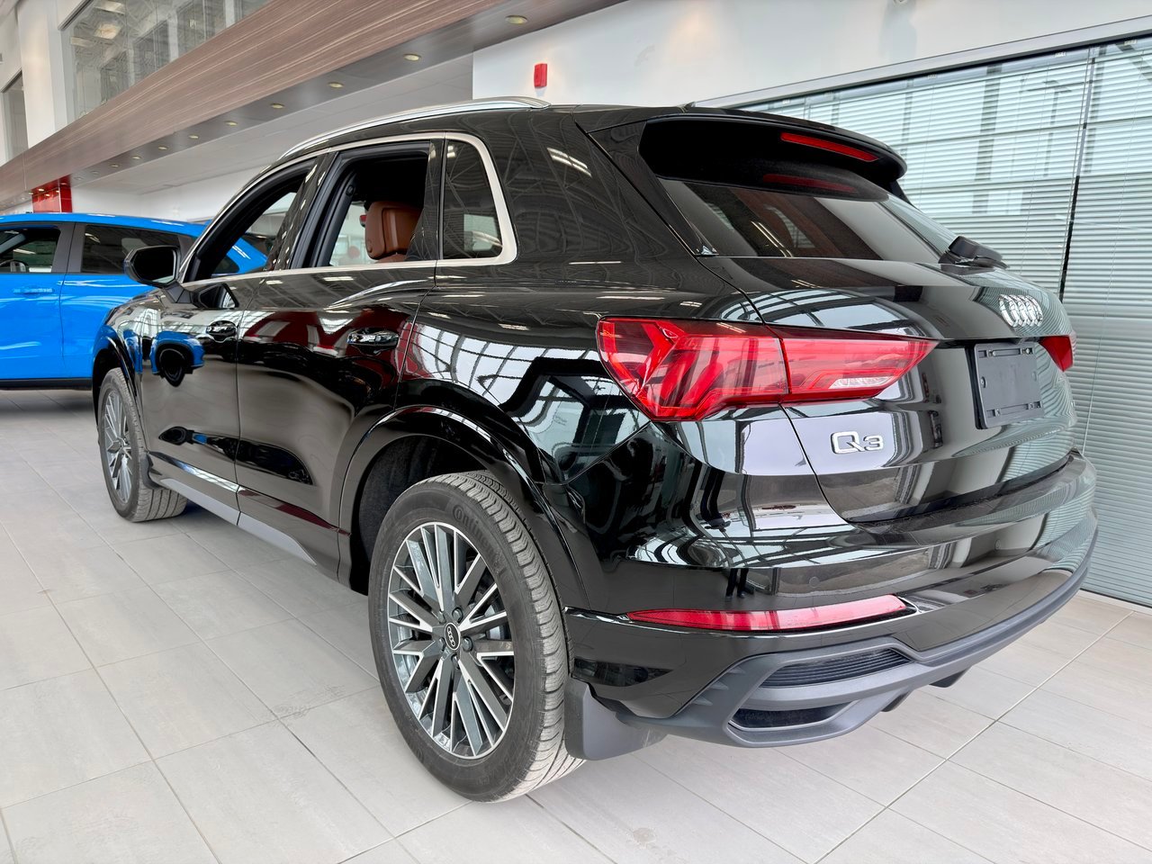 2023 Audi Q3 Black Notre-Dame-des-Prairies - photo #8