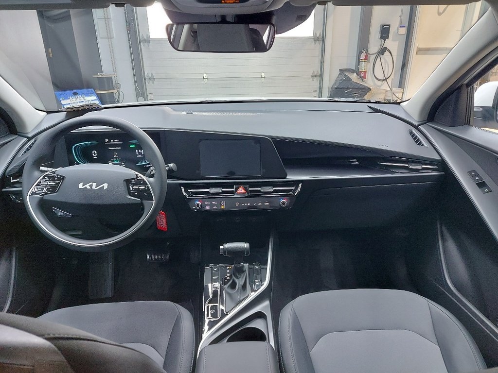 KIA Niro 2026 Blanc neige nacré Blainville - photo #8