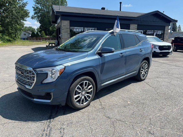 GMC Terrain Traction intégrale 4 portes Denali 2024 Bleu