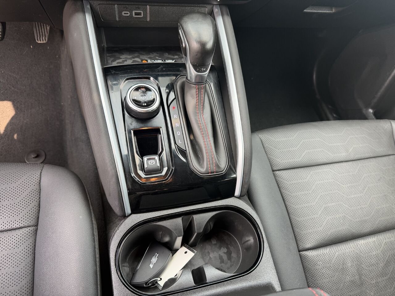 CHEVROLET COLORADO Z71 Z71 cabine multiplace 4RM 2024 Bleu Gatineau - photo #4