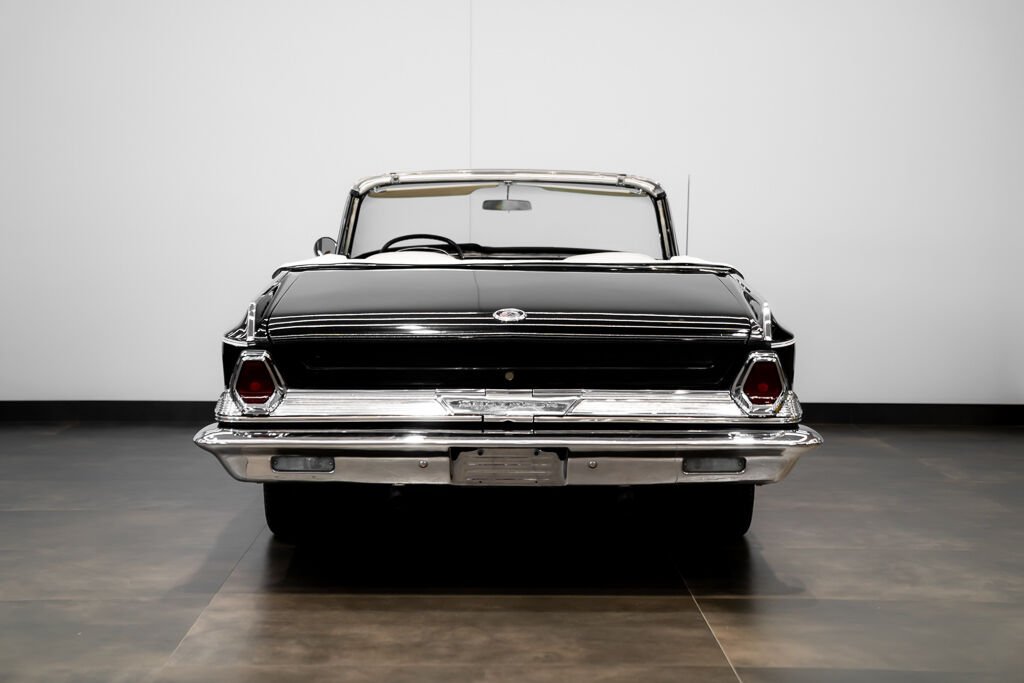 Chrysler 300 1964 Noir Montréal - photo #6